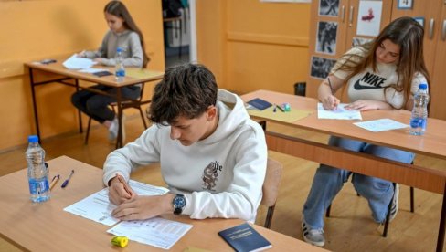VELIKA PROMENA ZA ĐAKE OD SEPTEMBRA: Imaće jedan predmet i dva časa manje nedeljno